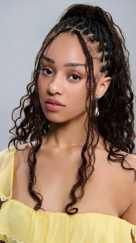 ai character: Manon Bannerman background