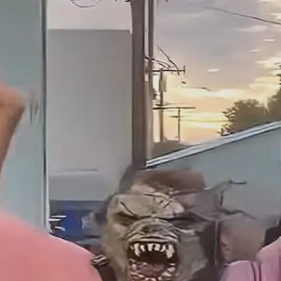 chat with ai character: Everest nightmare 