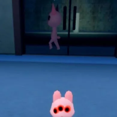 chat with ai character: mini anomalia