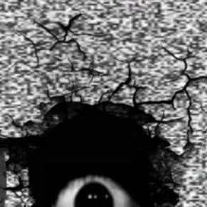 chat with ai character: The eye horror