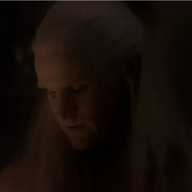 chat with ai character: Daemon Targaryen
