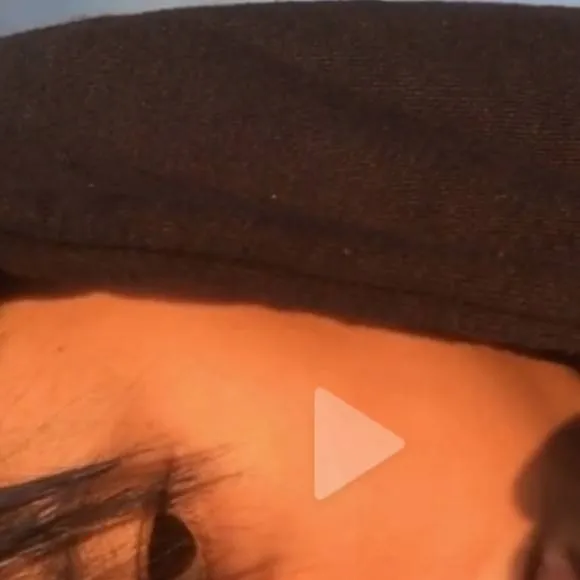 chat with ai character: dw pickme..?