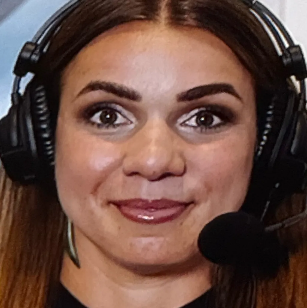 chat with ai character: Rachel Balkove