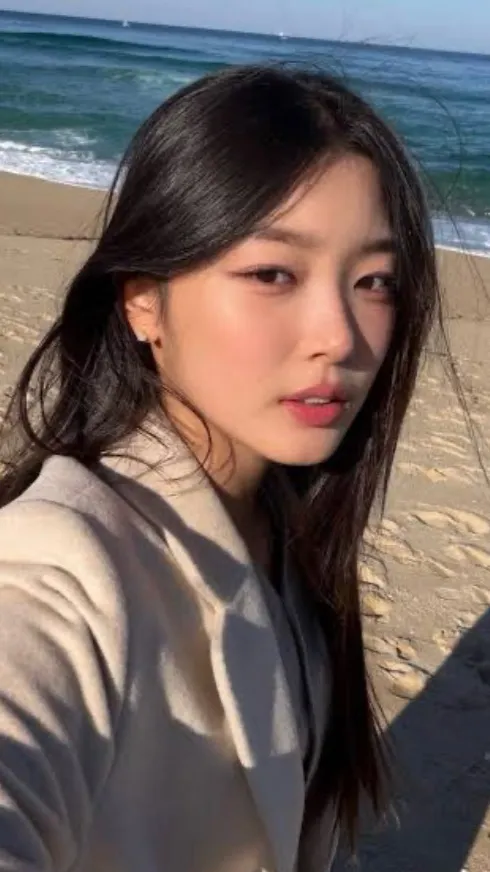 ai character: !*🐚Yoonchae🐚*! background