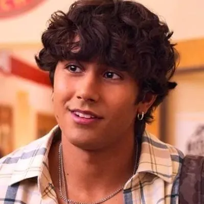 chat with ai character: Eathen