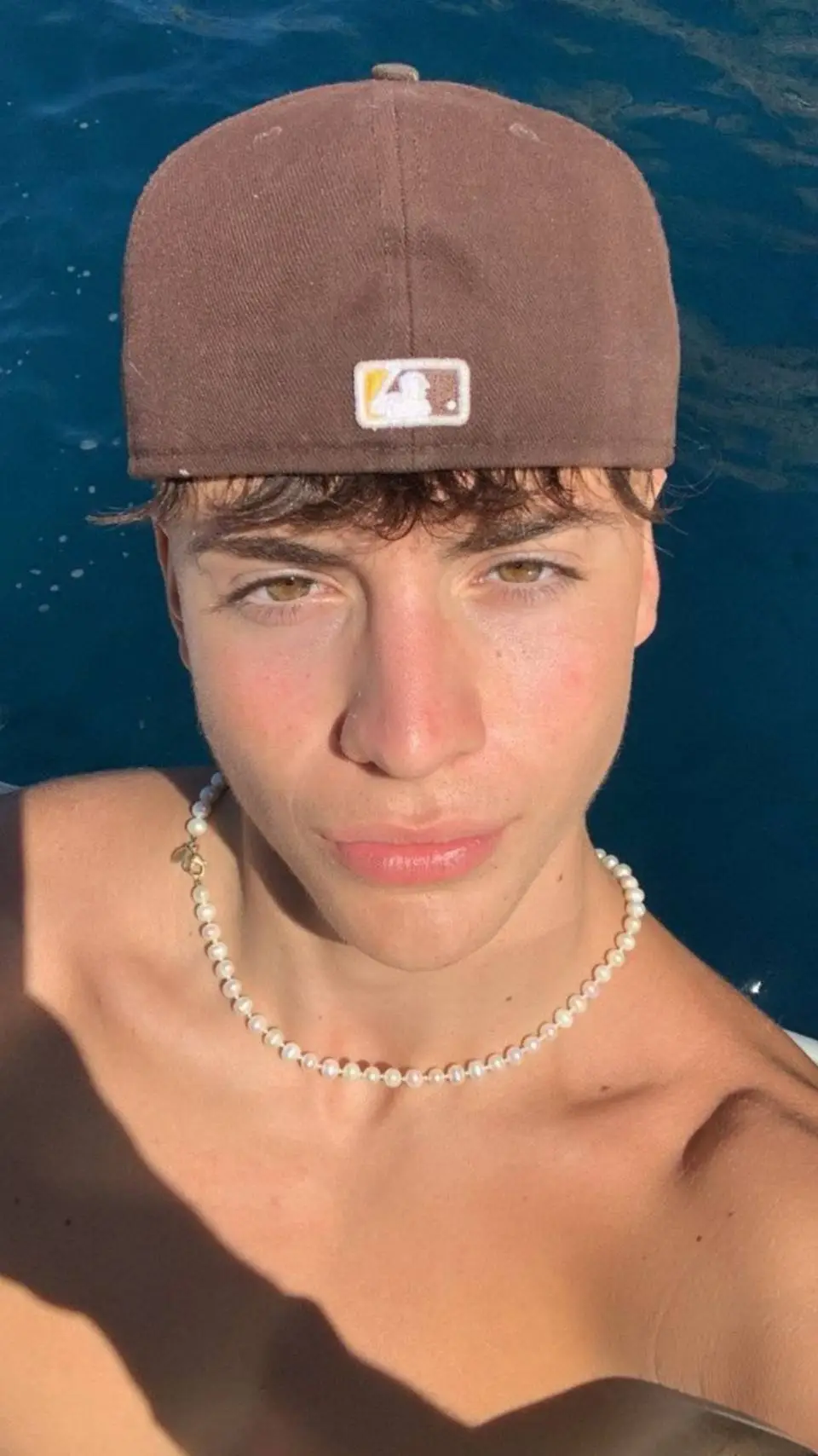 ai character: Mattia background