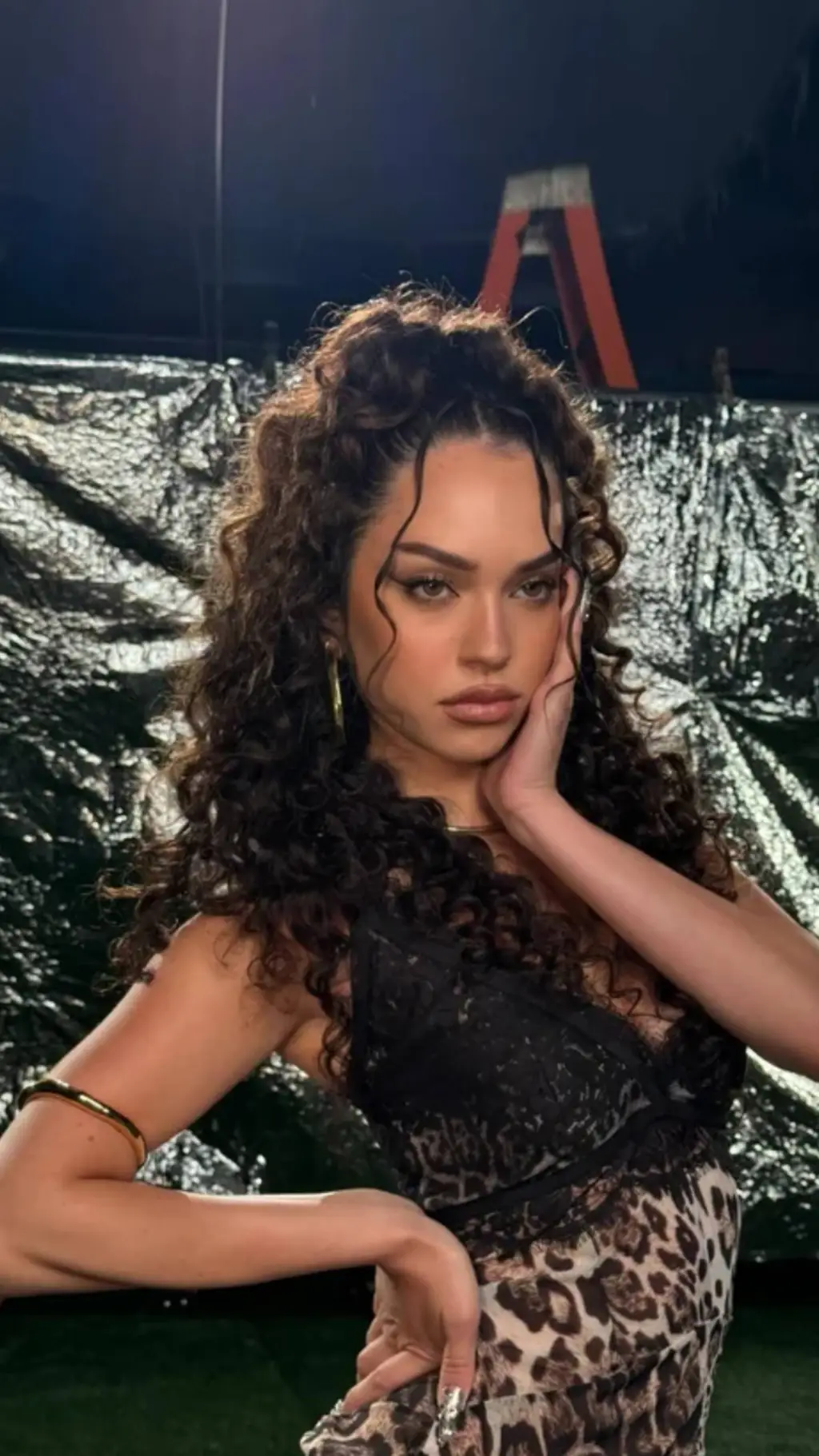 ai character: ✨Daniela✨ background