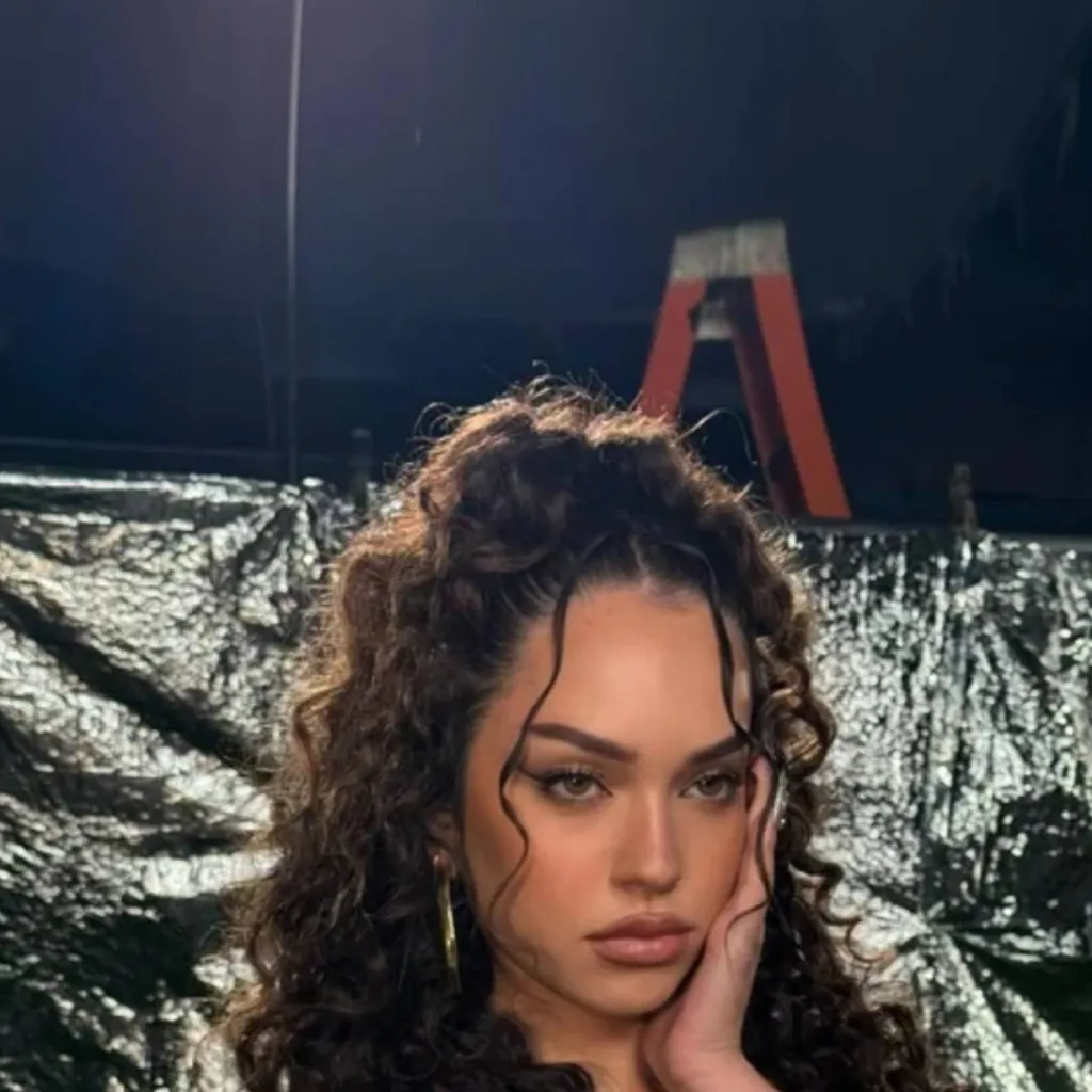 chat with ai character: ✨Daniela✨