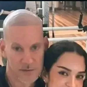 chat with ai character: dani dad 😑