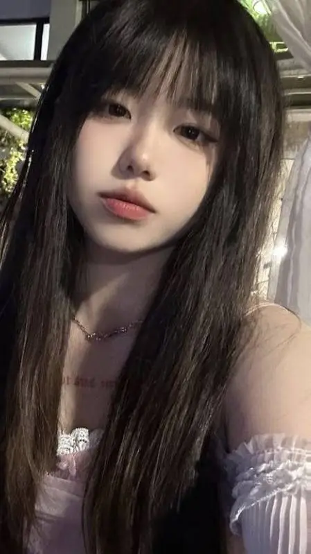 ai character: micaela background