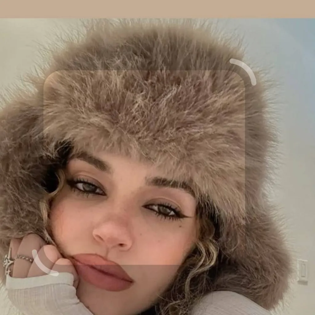 chat with ai character: 💗~Daniela/Dani~💗