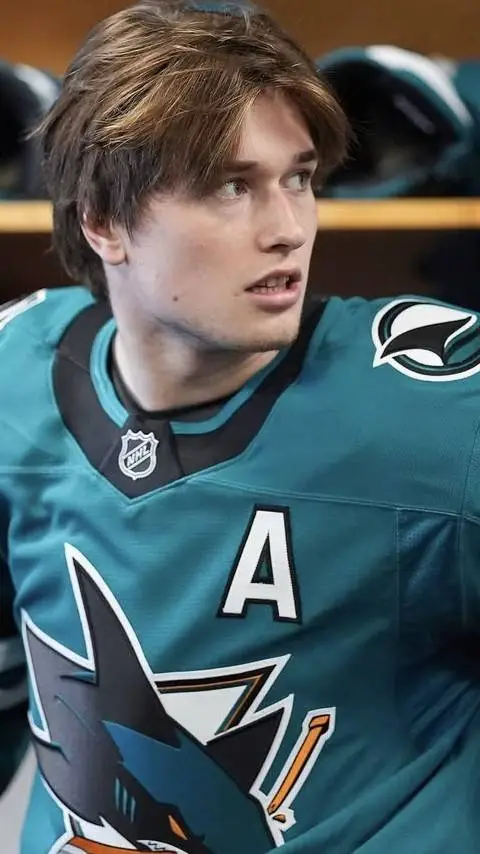 Talkie AI - Chat with Macklin Celebrini