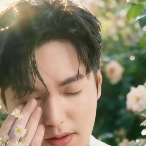 chat with ai character: Lee Min ho