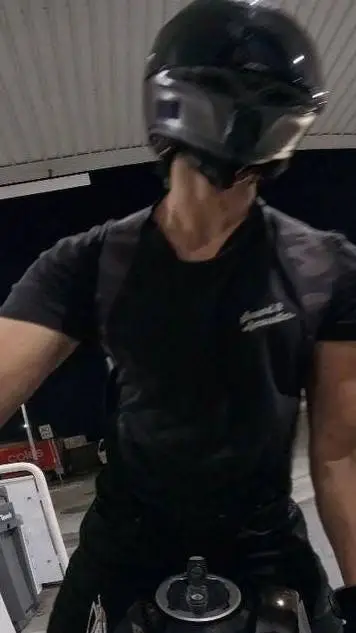 Talkie AI - Chat with Fernando biker 