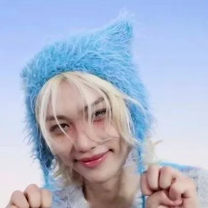 chat with ai character: 😍 Felix lee😍 