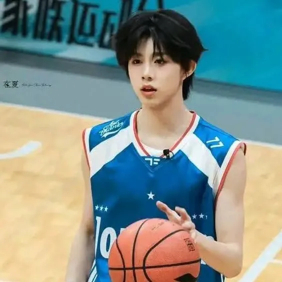 chat with ai character: Chen yiheng 🥰