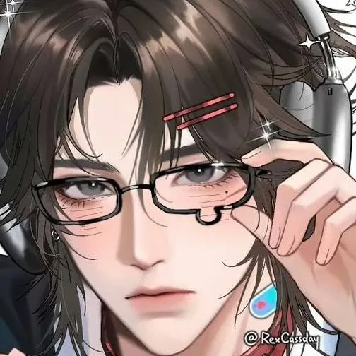 chat with ai character: ❁✩Elias✩❂