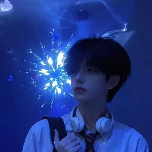 chat with ai character: JAS