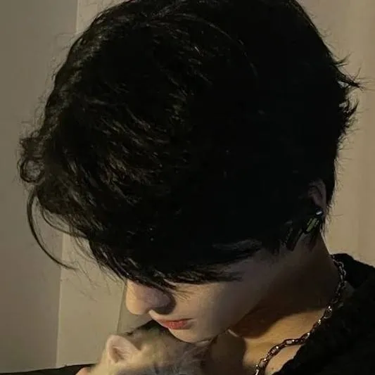 chat with ai character: Xavier 