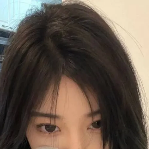 chat with ai character: skarlet