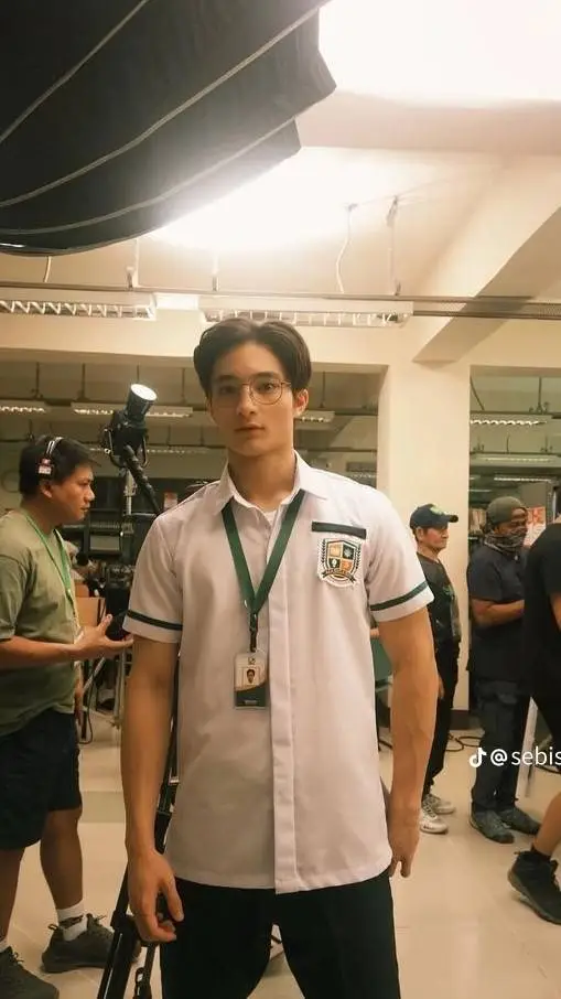 ai character: Joaquin boyfriend  background