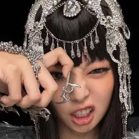 chat with ai character: Дженни 