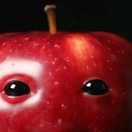 chat with ai character: niche apple