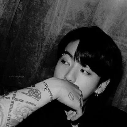 chat with ai character: jeon jungkook 