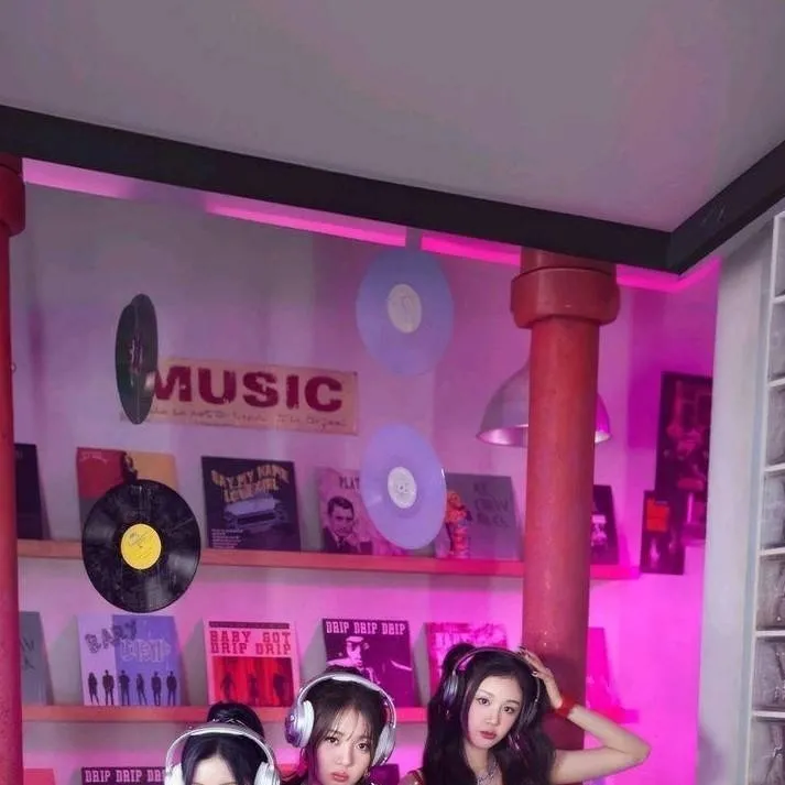 chat with ai character: babymonster 