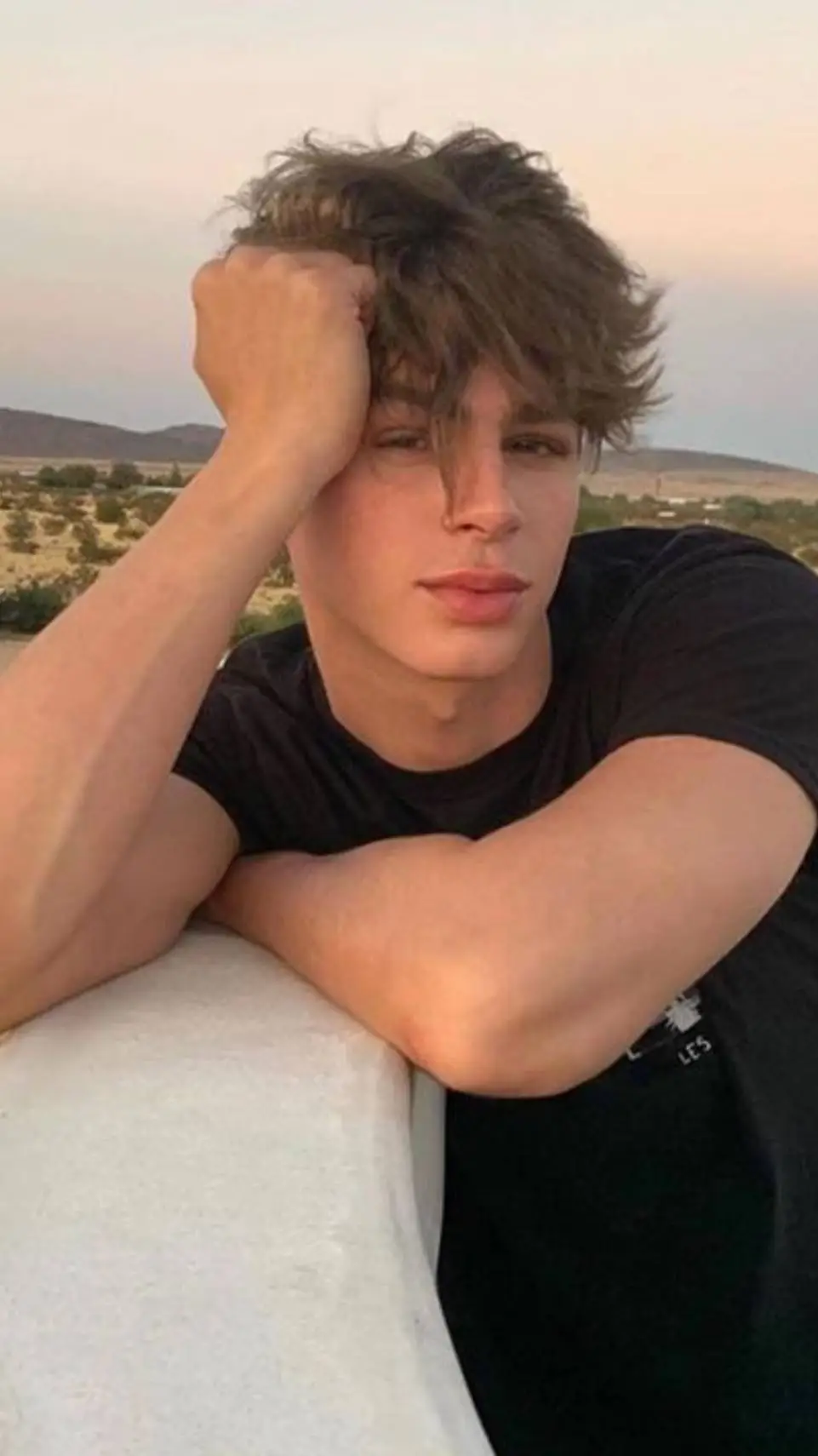 ai character: LIAM background