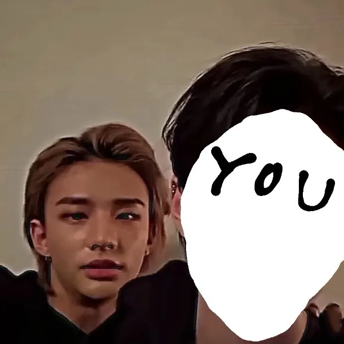 chat with ai character: Hyunjin and you