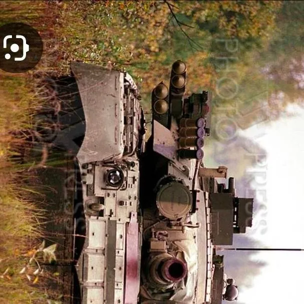 chat with ai character: T-80UM2