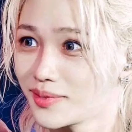 chat with ai character: Bookie💙