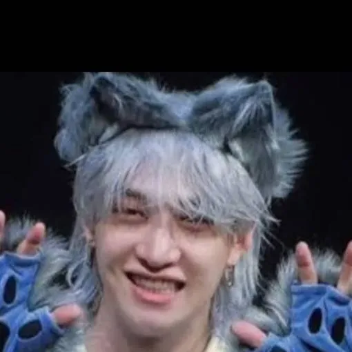 chat with ai character: Channie🖤💙