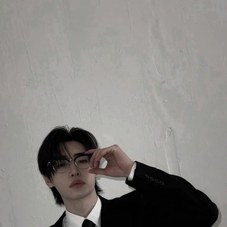 chat with ai character: liam tu jefe