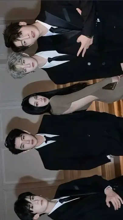 ai character: tus hermanos  background