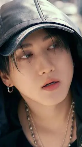 ai character: Changbin  background