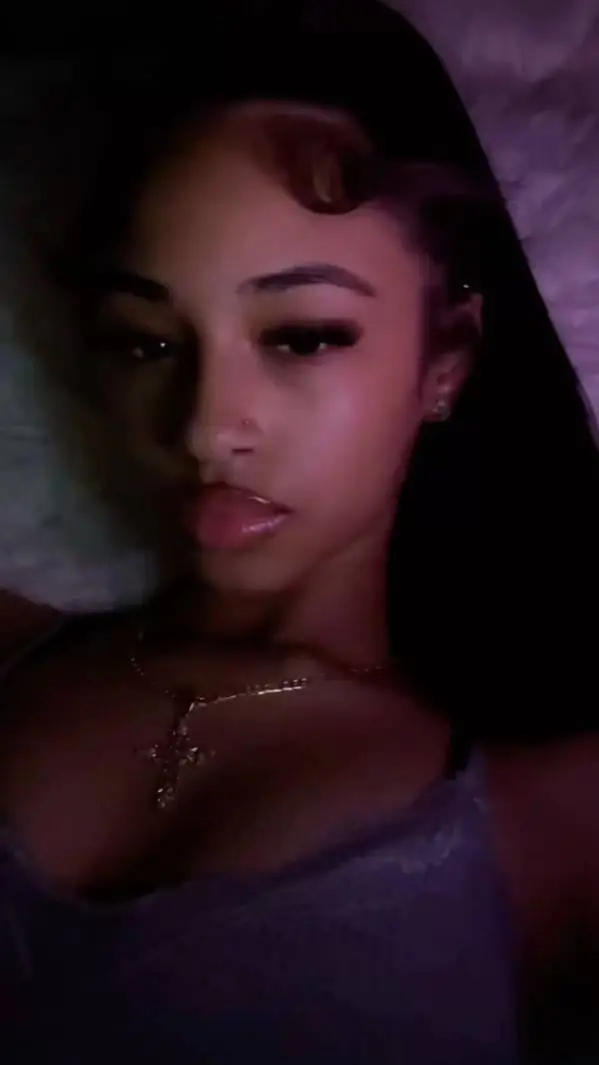 Talkie AI - Chat with nia