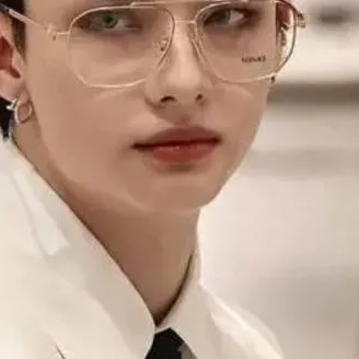 chat with ai character: skz survival show