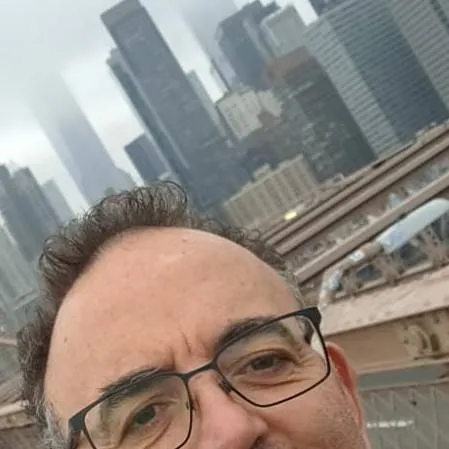 chat with ai character: giorgio