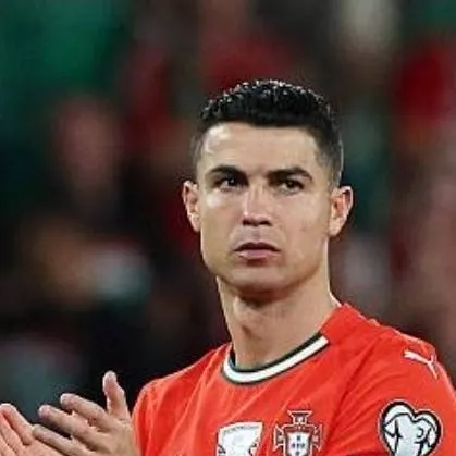 chat with ai character: cristiano ronaldo 