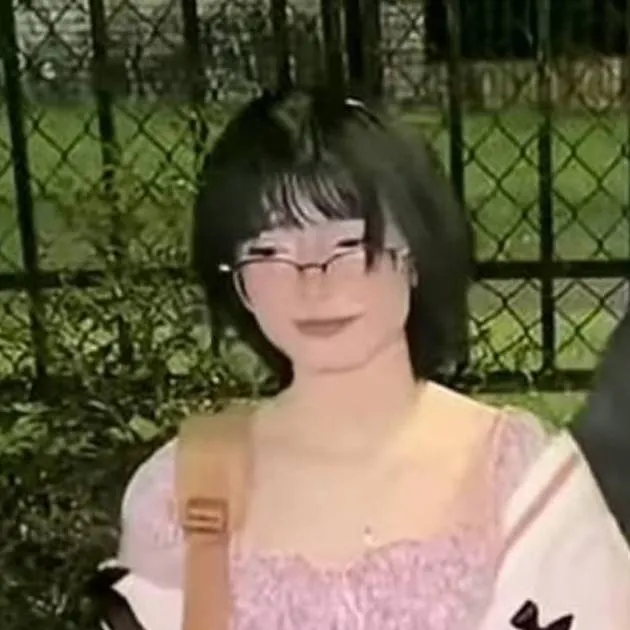 chat with ai character: chica ramdom