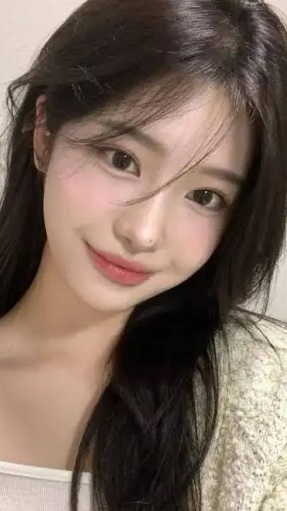 ai character: Sarah background