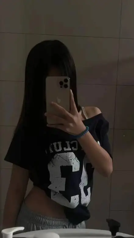 ai character: sister 💕 background