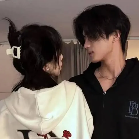 chat with ai character: sister 