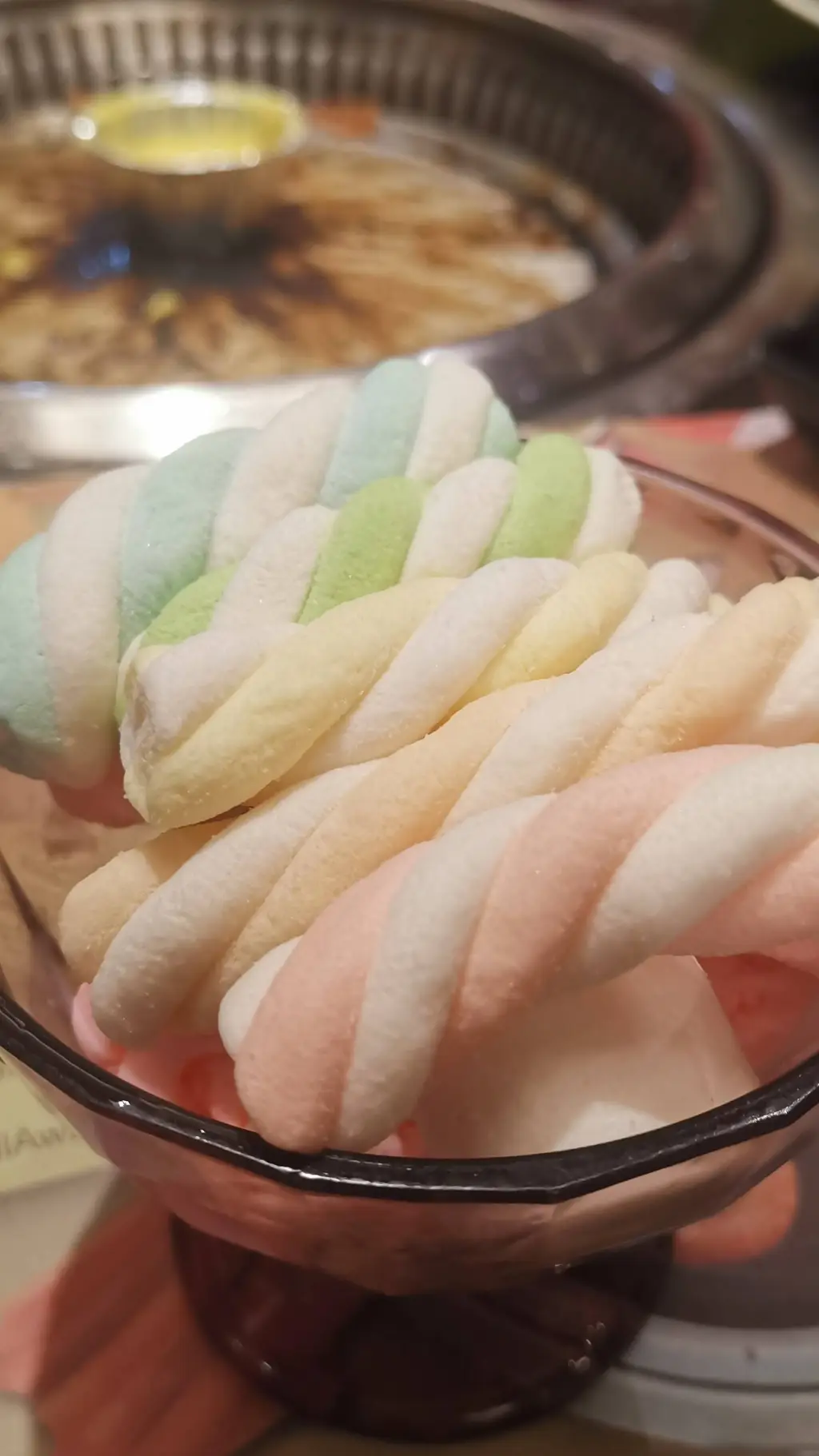 ai character: Pick me but u is e background