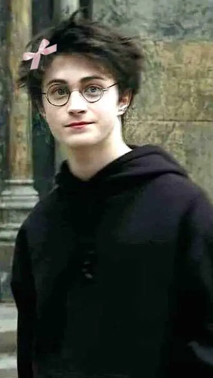 ai character: HARRYYYYY POTTERRR background