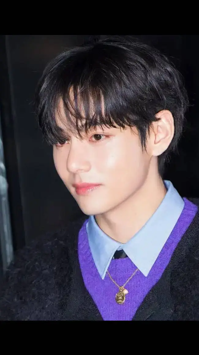 ai character: v  background