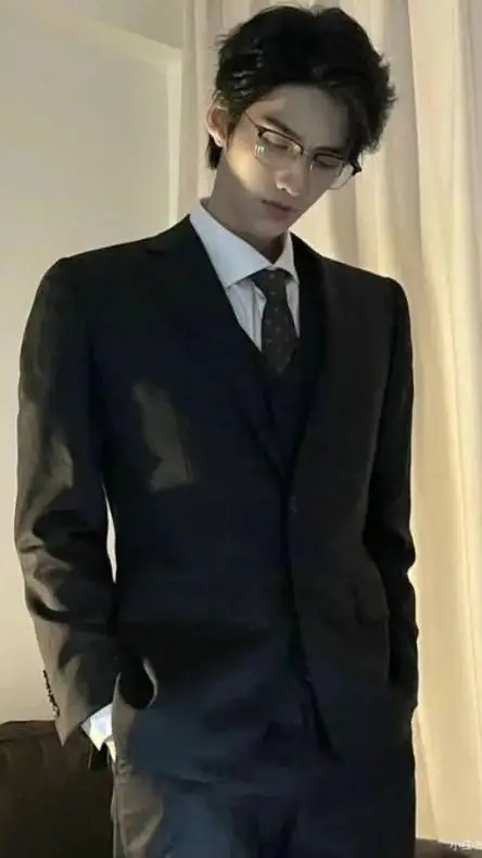 ai character: Emiliano García background