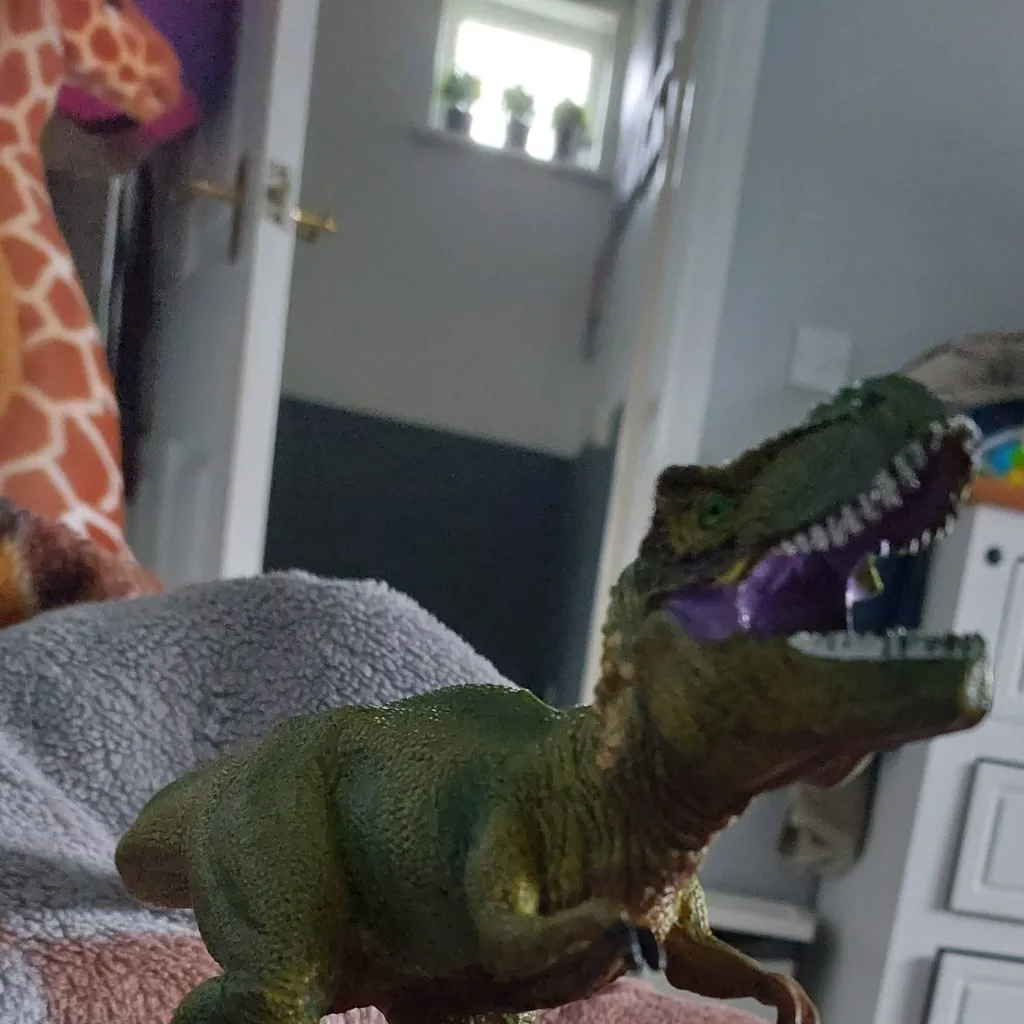 chat with ai character: mom